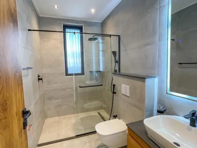 4 Bedroom Apartments For Sale In Spring Valley, Peponi Road — photo 19