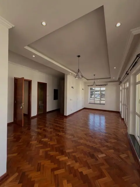 6 Bedroom Townhouse For Rent In Lavington, Chalbi Drive — photo 4