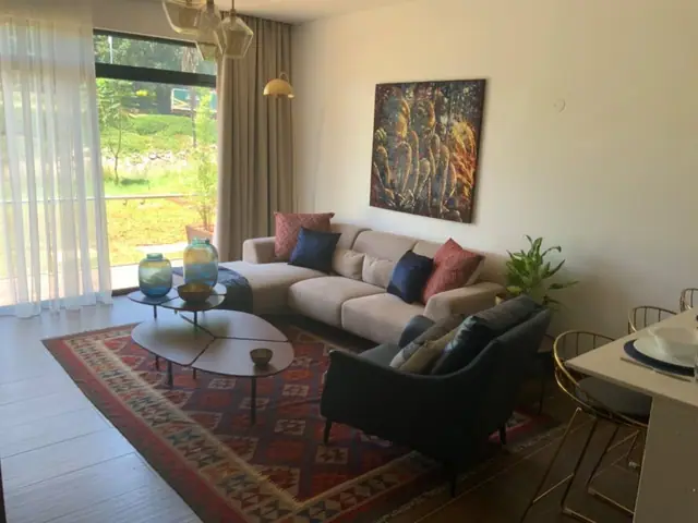 Cascadia Apartments — photo 7