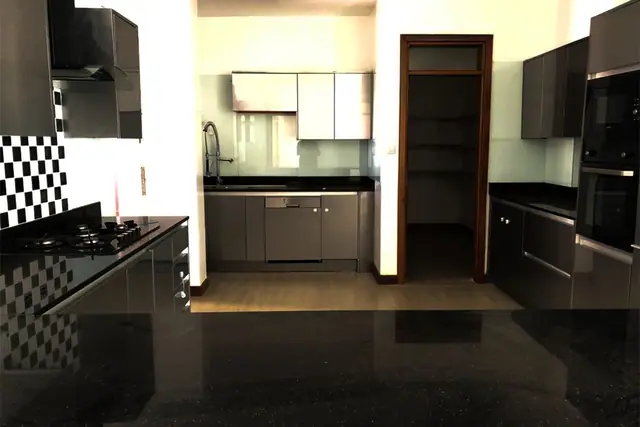 Ready 4 Bedroom Apartment For Sale In Westlands, General Mathenge — photo 1