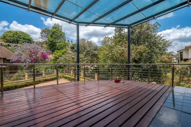 5 bedroom townhouse for sale in Spring valley — photo 16
