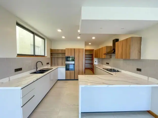 4 Bedroom Apartments For Sale In Spring Valley, Peponi Road — photo 6