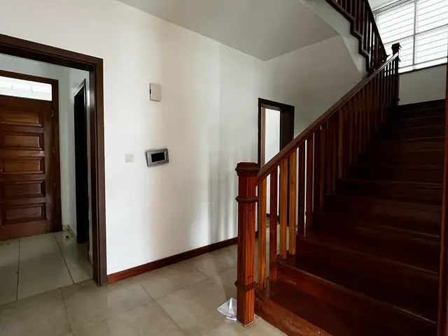 5 Bedroom Townhouse For Sale In Lavington off Convent Dr — photo 7