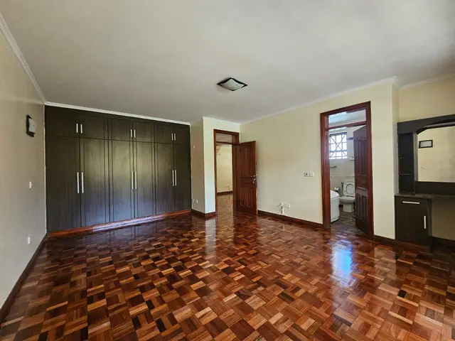 5 Bedroom Townhouse For Rent In Kaputei Garden, Lavington — photo 8