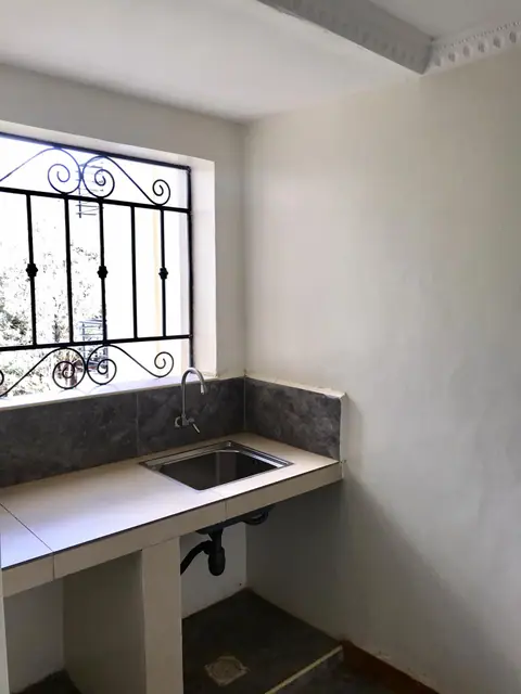 3 bedroom apartment with Dsq for sale in Ruaka — photo 3