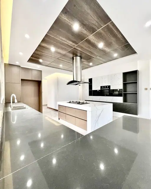 6 Bedroom Townhouse For Sale In Lavington, Mzima Spring Rd — photo 2
