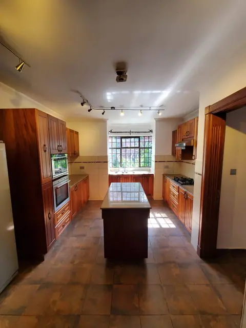 4 Bedroom Villa For Rent In Westlands Spring Valley Off Peponi Road — photo 5