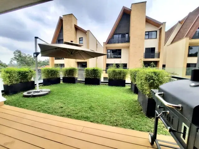 4 Bedroom Townhouse For Sale In Lavington — photo 2