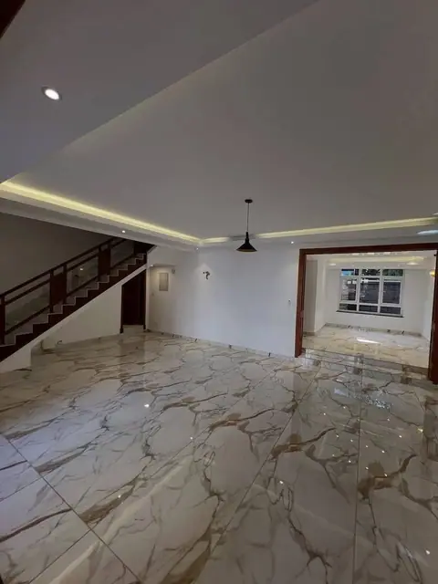 6 Bedroom Townhouse For Rent In Lavington, Chalbi Drive — photo 8
