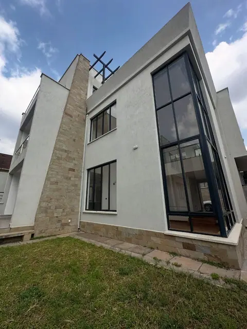 5 Bedroom Townhouse For Rent In Lavington, Nairobi — photo 2