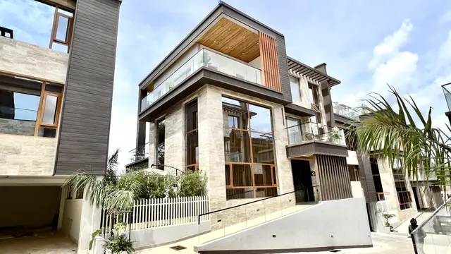 Villa Lavender – 6 Bedrooms Villa For Sale In Lavington — photo 2