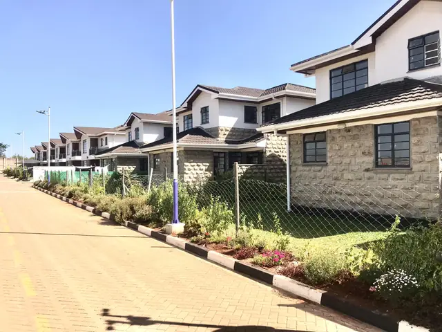 4 bedroom townhouse with DSQ for sale in Ruiru, Kiambu — photo 1