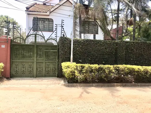 7 Bedroom Townhouse For Rent In Kileleshwa, Oloitoktok Rd — photo 1