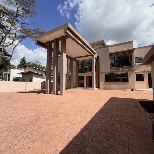 5 Bedroom Villa For Sale In Karen — photo 1