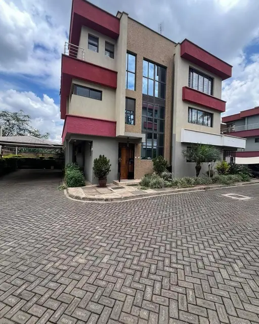 5 Bedroom Townhouse For Sale In Lavington, Nairobi — photo 1