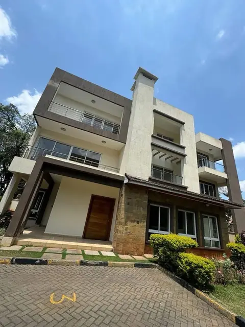 4 Bedroom Townhouse For Sale In Lavington, Nairobi — photo 1