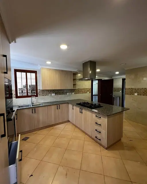 5 Bedroom Townhouse For Rent In Spring Valley, Shanzu Road — photo 4