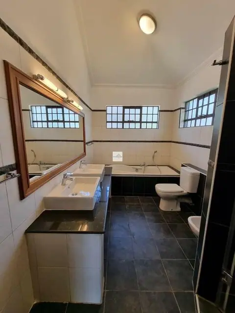 4 Bedroom Townhouse For Rent In Westlands Spring Valley, Peponi road — photo 8
