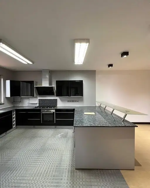 3 Bedroom Apartment For Rent In Riverside Drive, Nairobi — photo 1