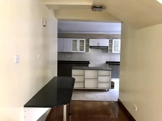 5 Bedroom Townhouse For Rent In Lavington — photo 10