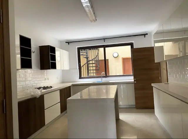 5 Bedroom Townhouse For Rent In Lavington, Chalbi Drive — photo 8