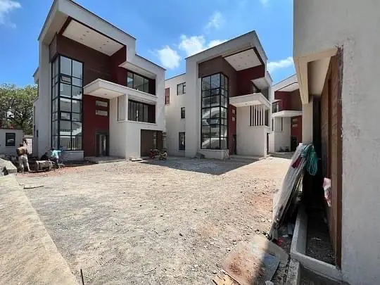 5 Bedroom Townhouse For Sale In Lavington, Chalbi Drive — photo 2