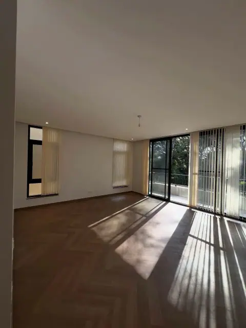 5 Bedroom Villa For Sale In Lavington — photo 9