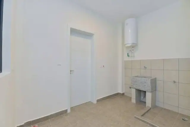 1 Bedroom For Rent In Lavington, Valley Archade — photo 8