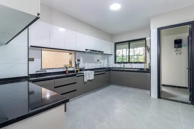 5 Bedroom Apartment For Sale / Rent In Kileleshwa, Nairobi — photo 3