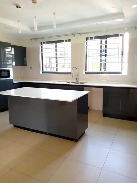 4 Bedroom Villa For Rent In Runda Off Kiambu Road — photo 15