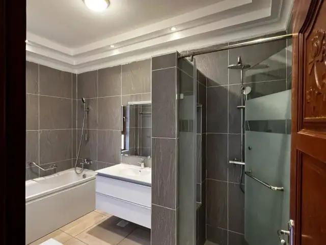 Luxurious 5 Bedroom Townhouse For Sale In Karen, Nairobi 5 Minutes Drive From The Hub Mall — photo 9