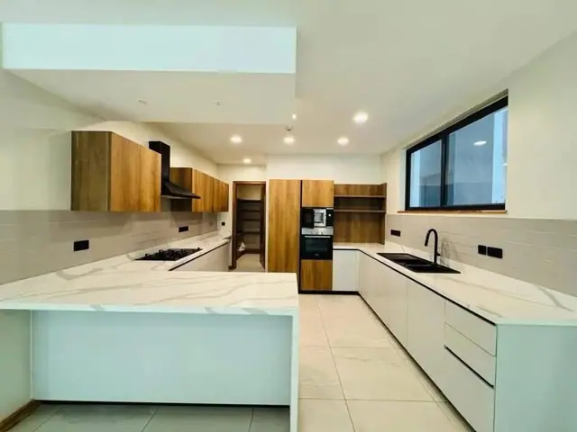 4 Bedroom Apartment For Rent In Westlands, Spring Valley — photo 1