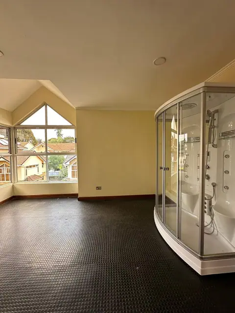 5 Bedroom Townhouse For Sale In Lavington, Nairobi — photo 11