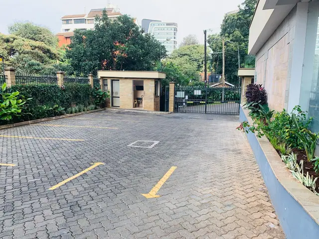 Office Space For Rent In Westlands, Lantana Rd — photo 5