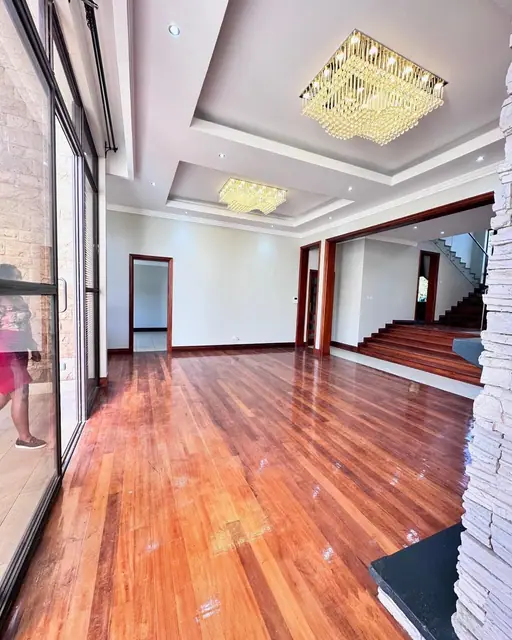 5 Bedroom Villa For Sale In Karen Nairobi — photo 2