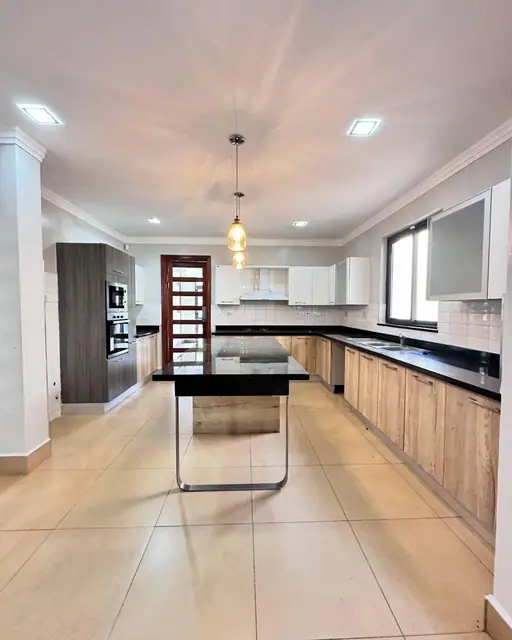 5 Bedroom Villa For Sale In Karen Nairobi — photo 4