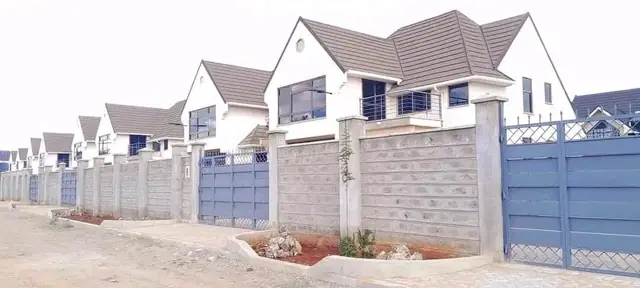 4 Bedroom Townhouse for sale in Syokimau, Machakos — photo 1