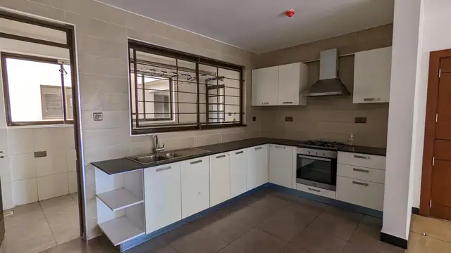 2 Bedroom Apartment For Rent In Parklands, Nairobi — photo 1