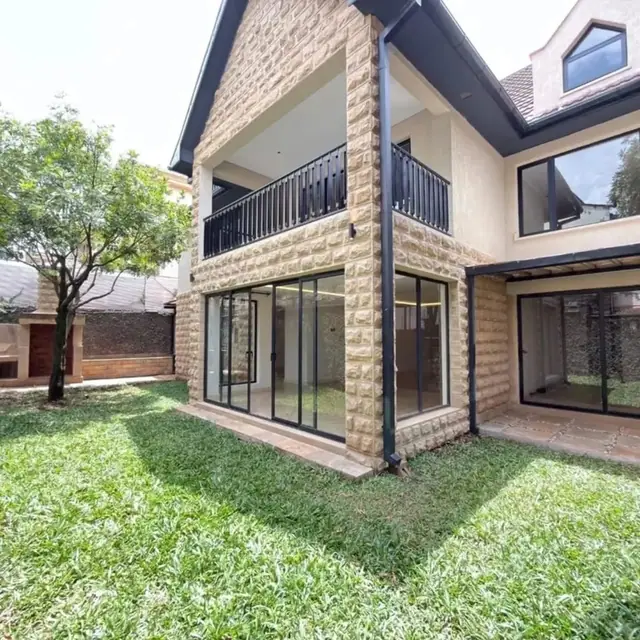 5 Bedroom Town House For Rent In Lavington — photo 1