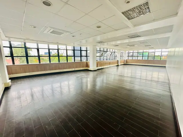 Office Space For Rent In Westlands, Lantana Rd — photo 8