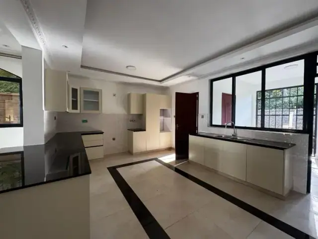 5 Bedroom Townhouse For Rent In Lavington, Nairobi — photo 19