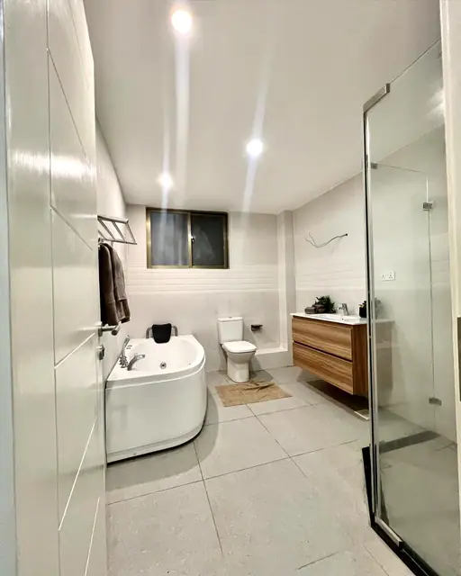 4 Bedroom Apartment For Sale In Kileleshwa Nairobi — photo 9