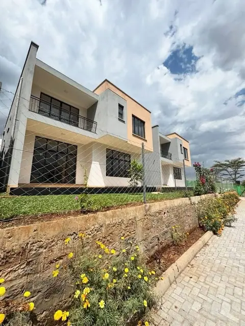 4 Bedroom Townhouse For Sale In Mlolongo, Mombasa Road — photo 1