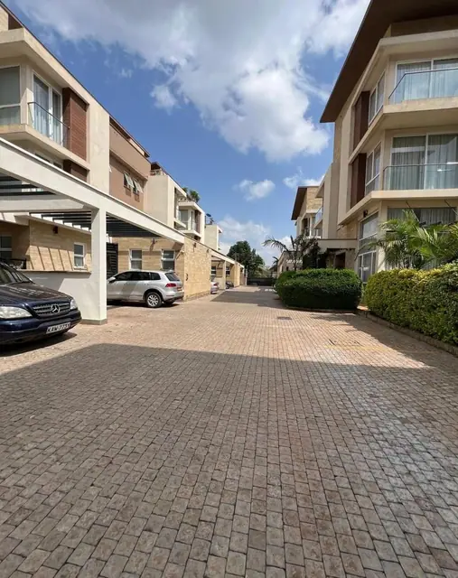 4 Bedroom Villa For Sale In Lavington, Nairobi — photo 2