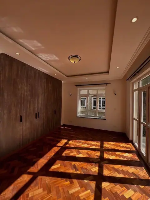 6 Bedroom Townhouse For Rent In Lavington, Chalbi Drive — photo 9