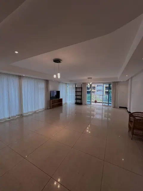 4 Bedroom Apartments For Rent In Riverside Drive — photo 2