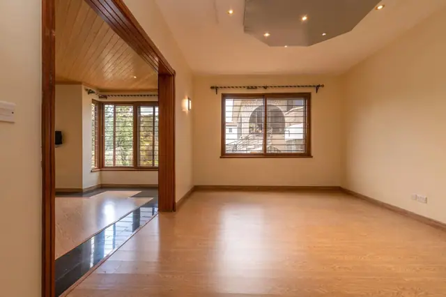 5 bedroom townhouse for sale in Spring valley — photo 5