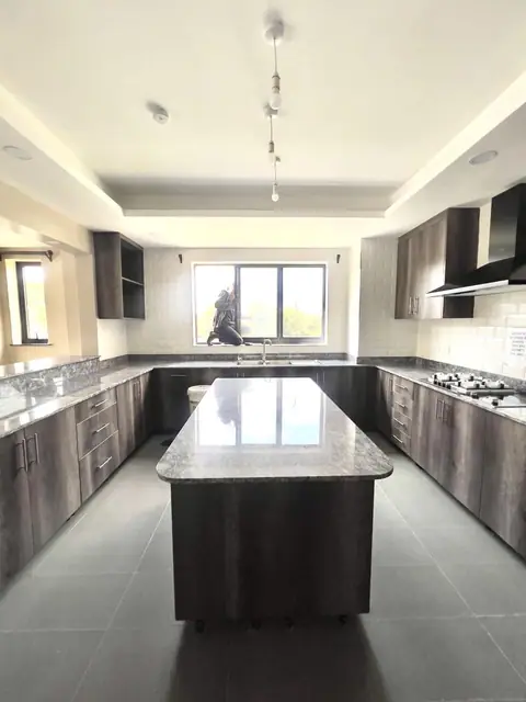4 bedroom duplex for sale in Lavington — photo 1