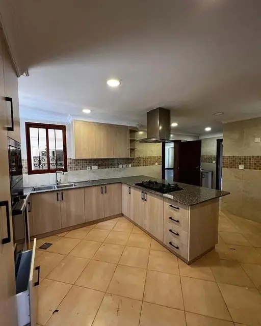 5 Bedroom Townhouse For Sale In Westlands, Spring Valley — photo 6
