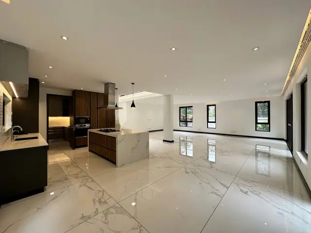 4 Bedroom Townhouse For Sale In Westlands, Peponi Road — photo 1